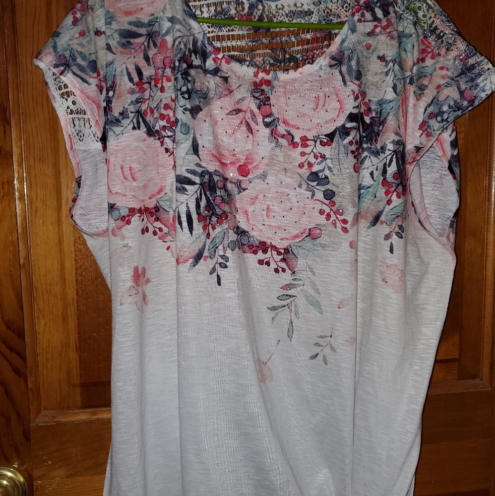 Floral top